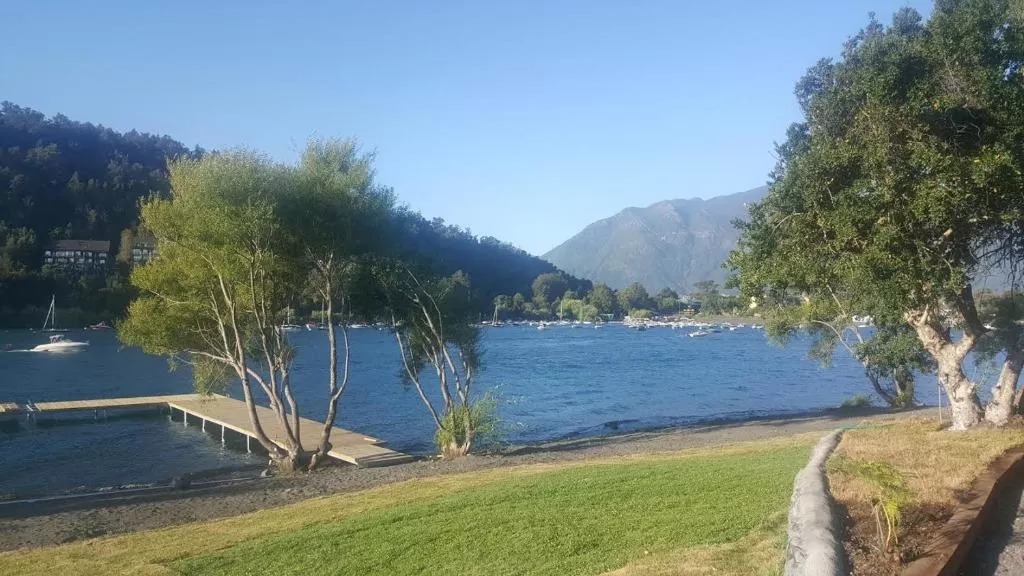 Maravillosa Vista al lago y Pueblo, sector La Poza Pinares Tawer 1