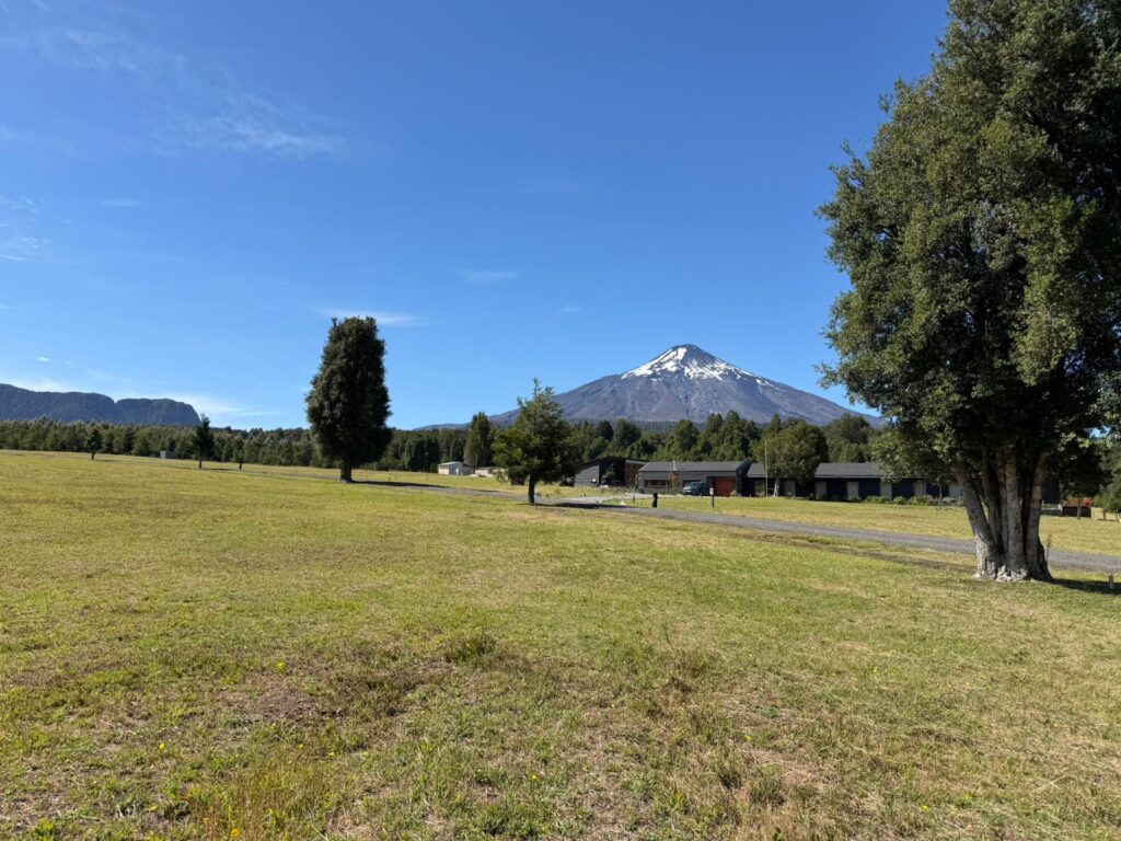 TERRENOS CON IMPRESIONANTE VISTA AL VOLCÁN EN LA RESERVA DE PUCÓN
